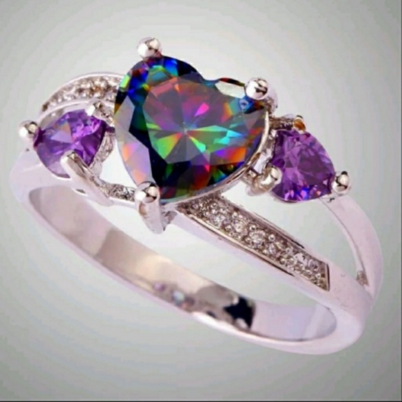 White Gold Filled Rhinestone Crystal Wedding ring. - Picture 2 of 2